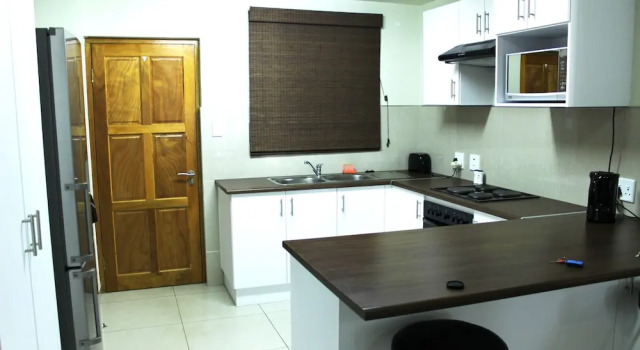 Standardowy dwuosobowy rodzinny pokój 2 sypialnie z widokiem na ogród Eagle Views Windhoek