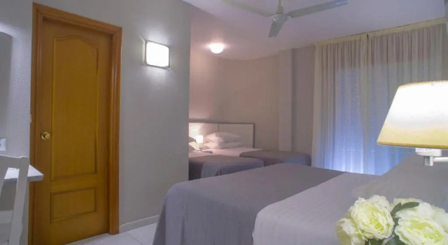 Четырёхместный номер Standard с балконом Hotel Ancora SANXENXO