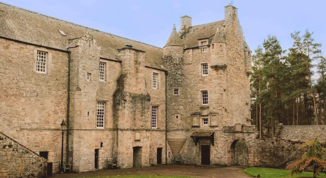 Lovingly Restored Castle in the Scottish Borders, Book Villa Jedburgh Borders