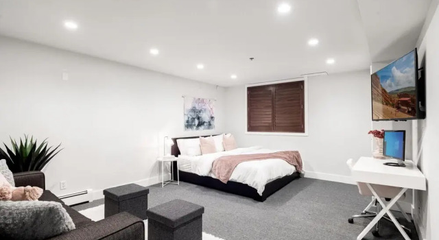 Chic City Park Home Rooftop Deck Views, Забронировать Отель Отели Денвера 3 звезды, рядом с Дом Молли Браун, 3*