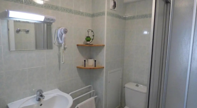 Auberge Des Petits, Rezervasyon Pansiyon / Hostel Saint-Julien 