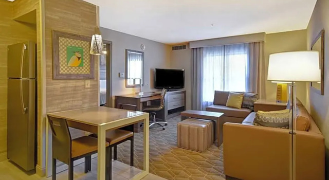Люкс с видом на озеро Homewood Suites by Hilton at The Waterfront