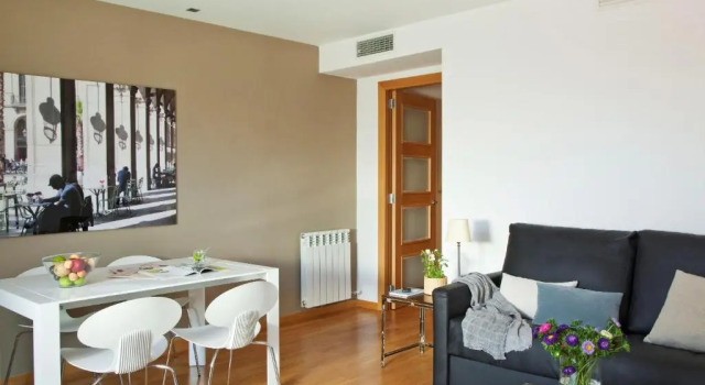 Апартаменты AinB Sagrada Familia Apartments