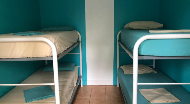 Кровать в общем номере (женский номер) Darwin Hostel
