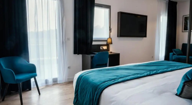 Люкс Deluxe Cottages de France CDG