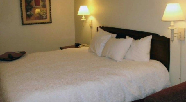 Четырёхместный номер Standard Quality Inn & Suites Searcy I-57