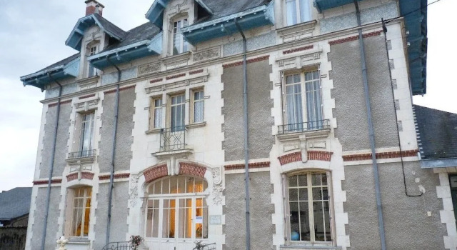 La Villa Bleue de Mauleon, Rezerwuj Willa Mauleon Poitou-Charentes