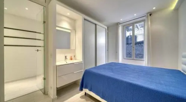 Charming 1BR in Le Suquet, Забронировать Отель Отели Канн 3 звезды, рядом с Eglise Reformee de France, 3*