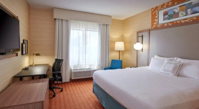Номер Standard Fairfield Inn & Suites Detroit Farmington Hills