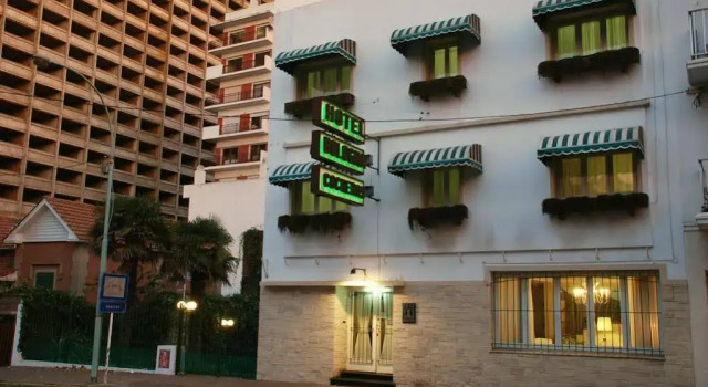 Hotel Bologna, Rezerwuj Hotel La Perla 