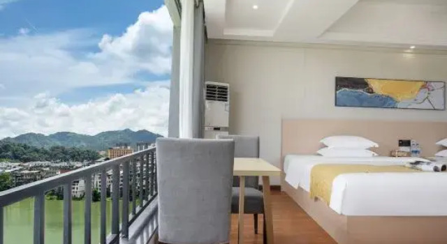 Suite River View Hotel