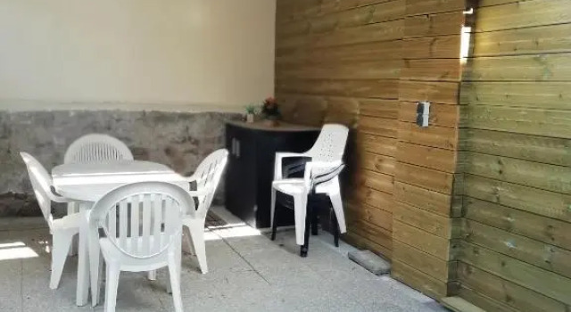 Pornichet à 50m de la mer et 800m de la gare loue un appartement RDC avec cour dans une petite copropriété opropriété