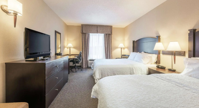 Четырёхместный номер Standard Hampton Inn & Suites by Hilton Moncton