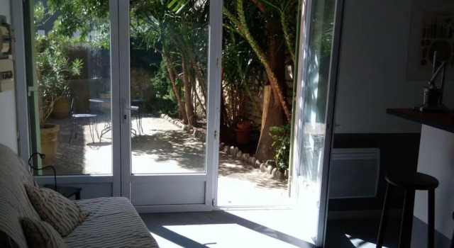 Студия Studio of 24m with Small Patio
