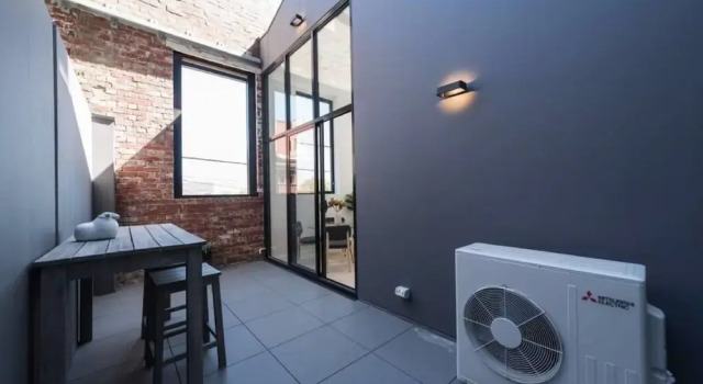 Апартаменты Unwind Bond Quarter Apartment 106