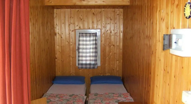 Бунгало с 2 комнатами Aquacamp