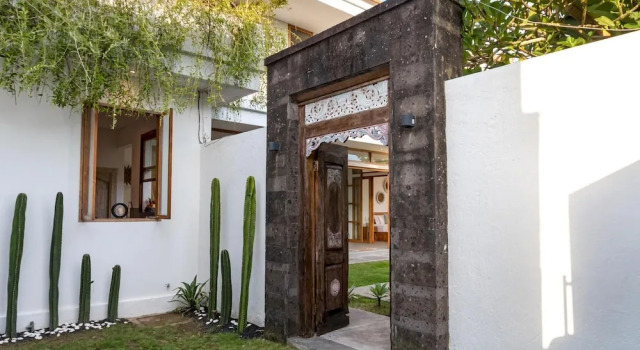 Вилла Villa Manusa by Villa Finder