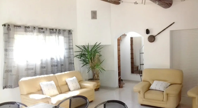 House With 2 Bedrooms in Jouques, With Private Pool, Enclosed Garden a, Rezerwuj Hotel Jouques Cadarache