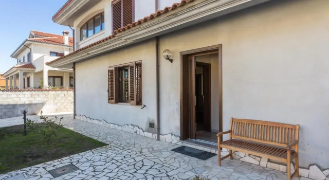 Апартаменты AnaeleHouseapartments LTB