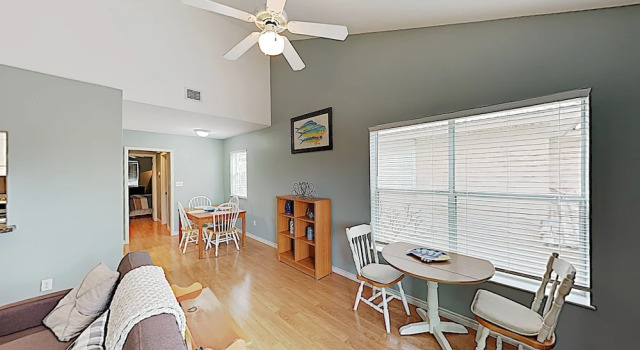 Walk To Beach! All-suite W/ Private Backyard 2 Bedroom Condo, Book Lejlighed Padre Island USA