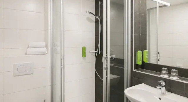 Четырёхместный номер Comfort JUFA Hotel Eisenerzer Ramsau