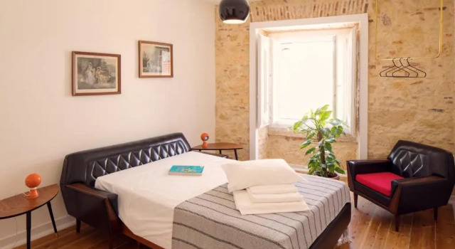 Lisbon Calling Rooms & Studio, Забронировать Отель Санту-Антониу Лиссабон, рядом с Памятник Жозе-Томасу ди Соуза-Мартенсу