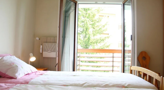 Central & Cozy - Rainbow A, Book Lejlighed Hoteller i Lens med parkering, Parkering