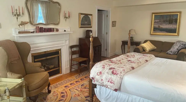 Dodds Brick House Bed & Breakfast, Book Bed and Breakfast North Hero Lake Champlain