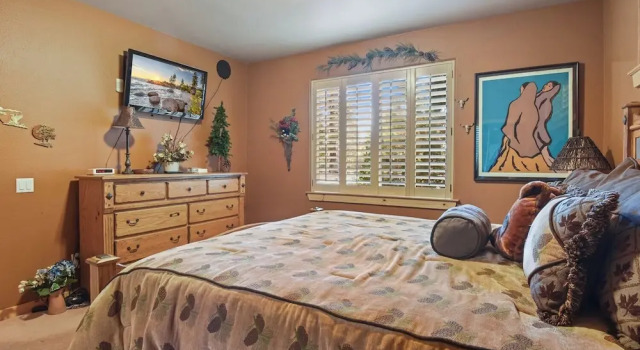 Crystal Charm Amazing 3 BDR Condo Close to Beaches, Casinos, & Skiing!