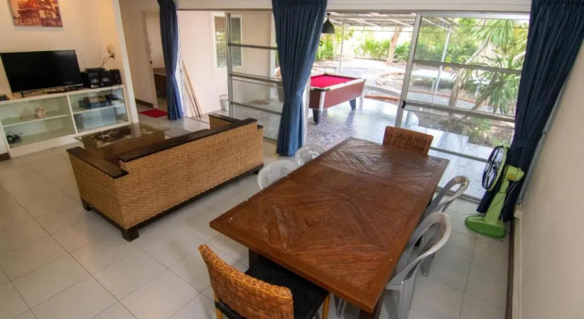 ซิตี้บีช หัวหิน พูลวิลล่า เดินไปทะเล120เมตร City Beach Hua-Hin Poolvilla walk to beach 120Meter