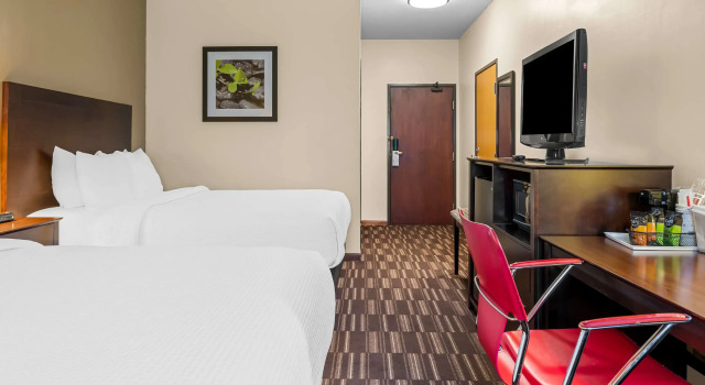 Четырёхместный номер Standard Best Western University Inn