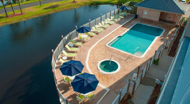Четырёхместный номер Standard с балконом Fairfield Inn & Suites Orange Beach