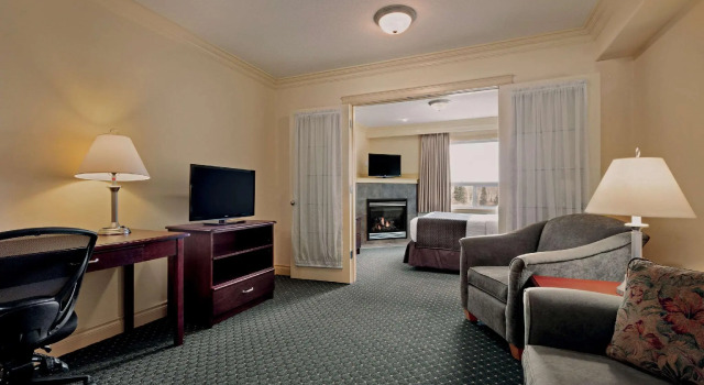 Двухместный люкс Quality Inn & Suites