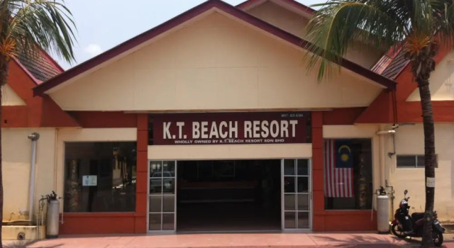 Кровать в общем номере KT Beach Resort