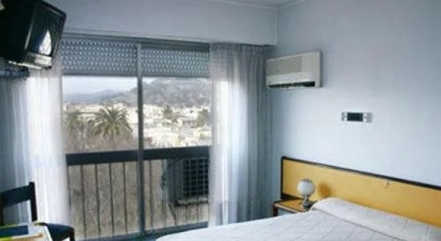 Plaza Hotel, Rezerwuj Hotel Hotele w Buenos Aires z basenem, Basen