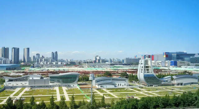 Четырёхместный номер Deluxe с видом на город Courtyard by Marriott Pyeongtaek