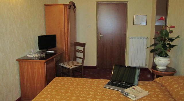Bh Hotel Dimora D'epoca, Забронировать Отель Отели Рима с завтраком, рядом с Универмаг La Rinascente, Завтраки