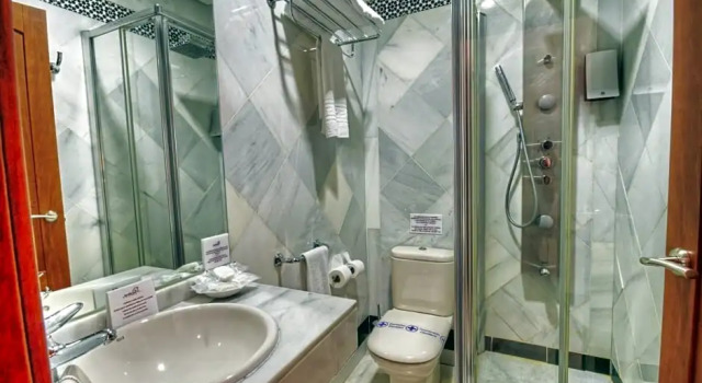Двухместный номер Economy с балконом и с красивым видом из окна Hotel Mirador Arabeluj