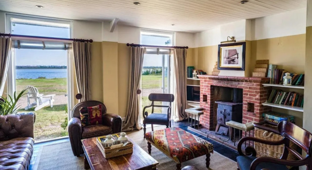 Manor Beach 1 / 4-bed Home on Osea Island, Essex