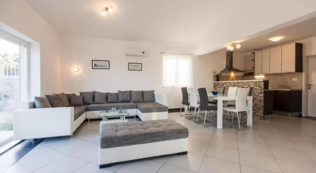 Villa Veglia, Varaa Villa Hotellit Kvarner Islands uima-altaalla, Uima-allas