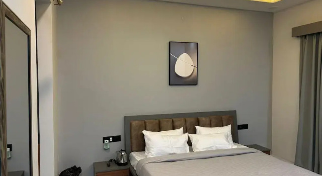 Hotel Sky MMD, Забронировать Отель Отели штата Раджастхана 3 звезды, 3*