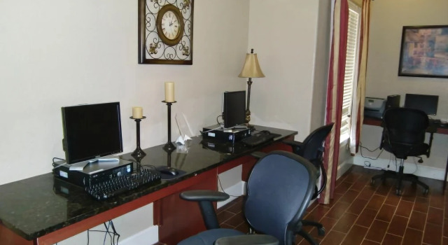 Bella Piazza - 4 Bedrooms Condo-4352BP
