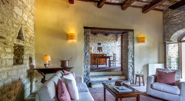 Castello Valenzino, Varaa Hotelli Umbertide Umbria