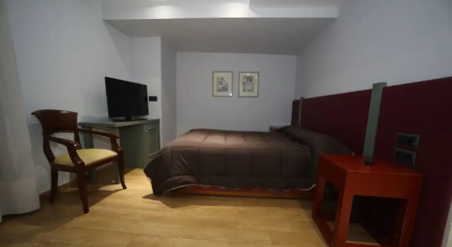 Четырёхместный семейный номер Standard с балконом Boutique Hotel Castilla