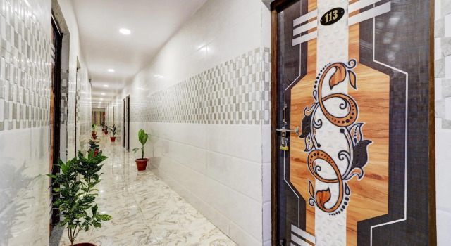 OYO 71795 Hotel Shakti Inn, Prenota Hotel Ahmedabad 