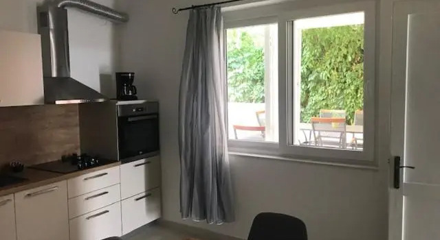 Apartment Bruno, Забронировать Апартаменты/квартира Отели Шибеник с парковкой, рядом с Sibenik Town Museum, Парковка