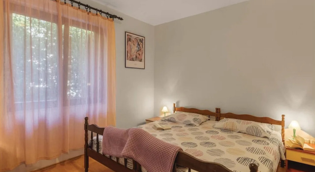 Nice Home in Medulin With Wifi and 2 Bedrooms, Reserva ahora Hotel Hoteles en Pula con aparcamiento, Aparcamiento