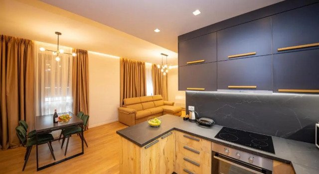 Апартаменты Central Chic Apartments