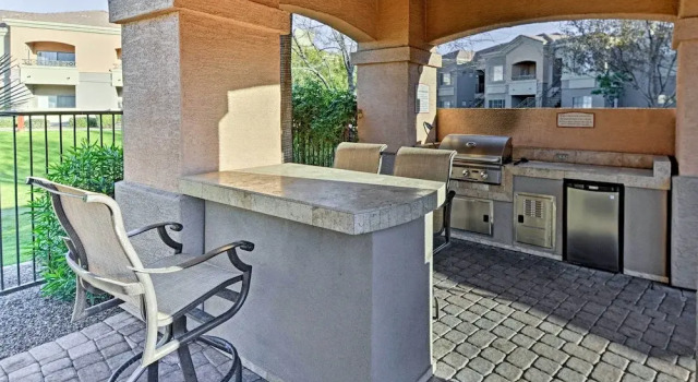 Cactus League Crash Pad! Gilbert Condo w/ Perks!, Đặt Khách sạn Gilbert Scottsdale
