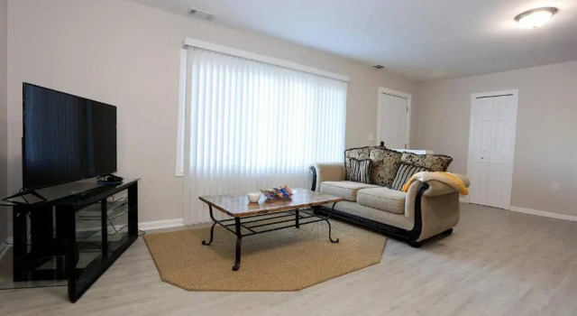 Global Vibe Parlor Renovated Full Kitchen Free Parking, Забронировать Отель Анн-Арбор штат Мичиган